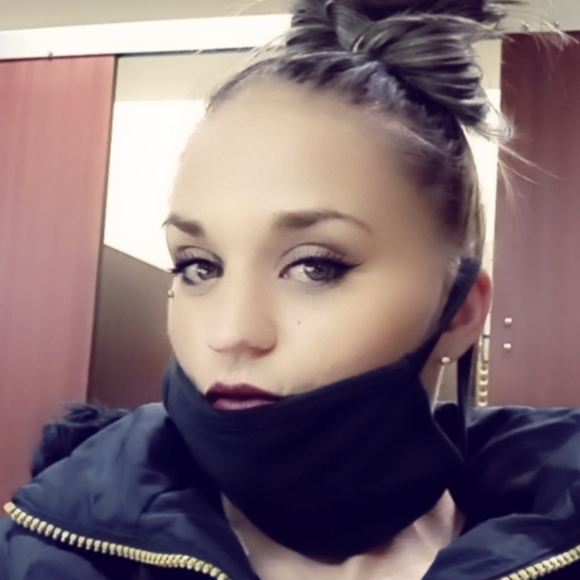 Meet your Posher, Rachel - Picture 5 of 8